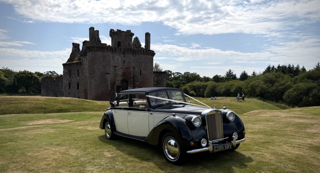 Black and Ivory Royale Windsor Wedding car